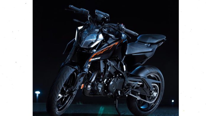 KTM 250 Duke goes all Dark Knight