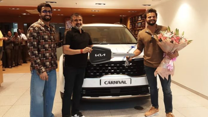 Kia Carnival Limousine deliveries begin, Suresh Raina becomes first owner