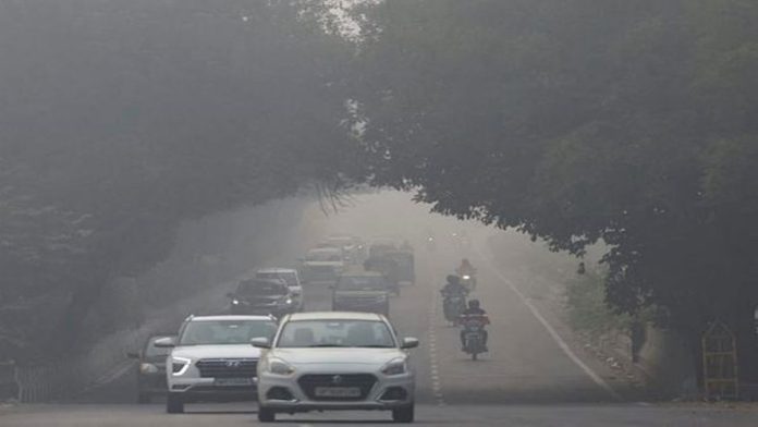 Driving in smog: Top driving tips in poor visibility