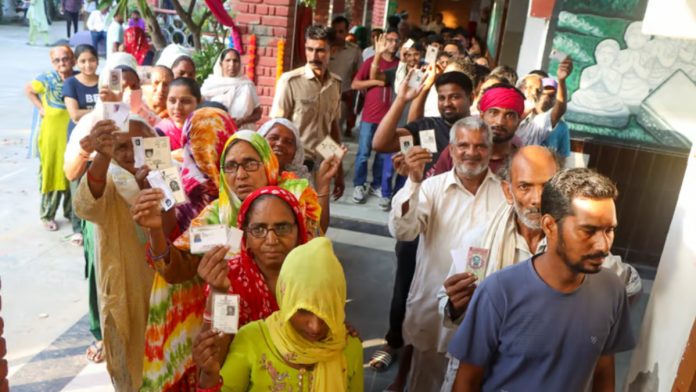 What did the Exit Polls predict for Maharashtra last time?