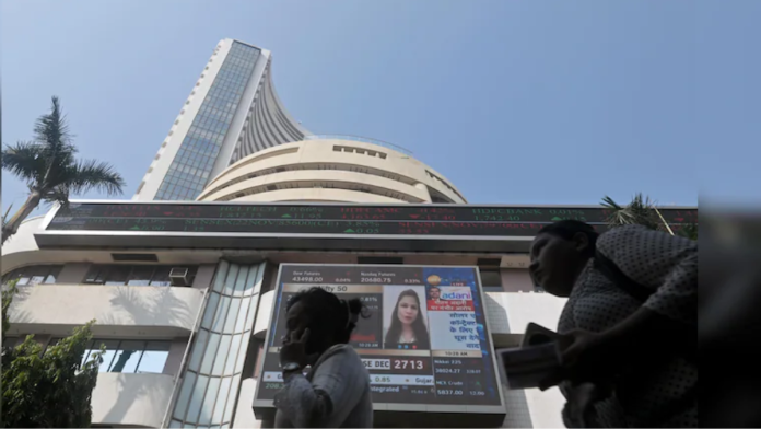 Equity Market sentiment to be driven by global trends, RBI policy, and economic data: Analysts