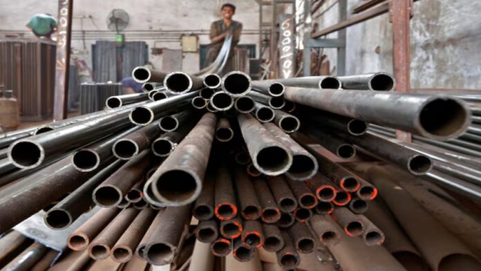 Capacity utilisation by steel companies falls to a four-year low