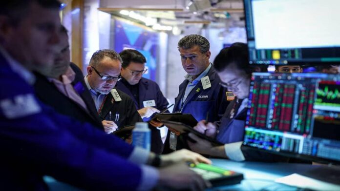 US Stocks rally to close out strong week, await Trump policies